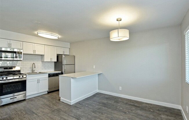 3503 Harmon Ave. Unit #105