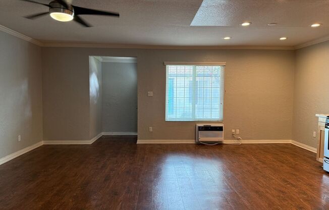 2 beds, 1 bath, 950 sqft, $2,695, Unit 0053