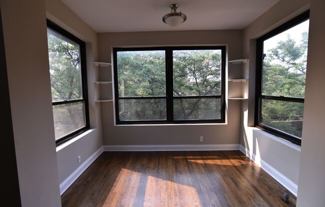 700 W. Grace