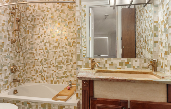 3 beds, 5 baths, 2,700 sqft, $14,000, Unit 21CDE