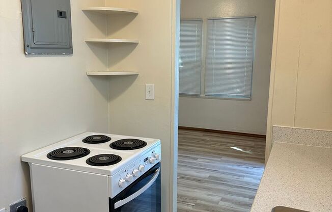 1 bed, 1 bath, $1,100, Unit 751-#1