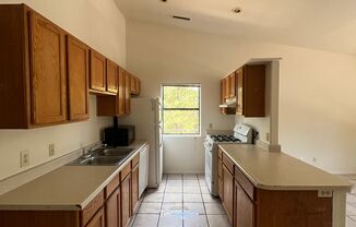 4 beds, 2 baths, $2,525, Unit #3