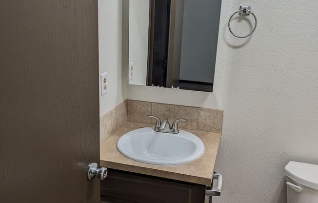 1 bed, 1 bath, $1,050, Unit Anita 3576