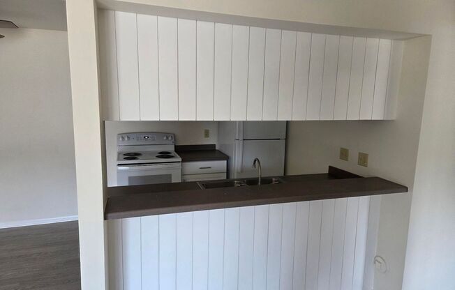 1393 Meadowcreek Dr.