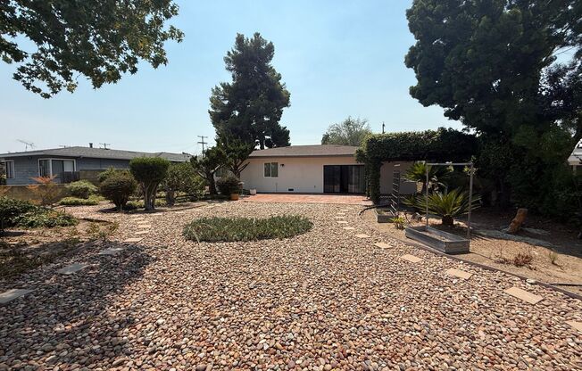 Minutes from Campus with Scenic Overlook Views! 6 Bed!