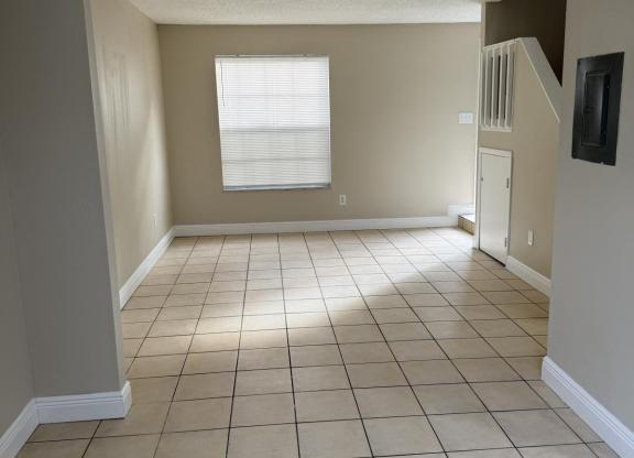 3007 S MANHATTAN AVE