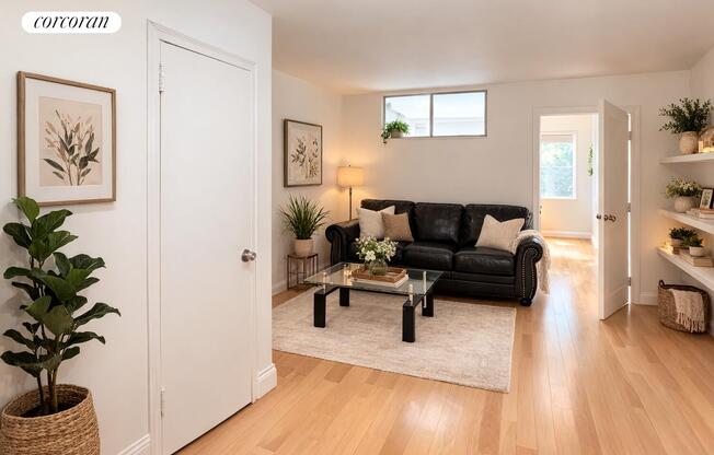 2 beds, 1 bath, 735 sqft, $4,750, Unit 2F