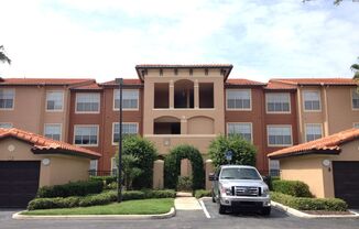 3bd / 2 ba Condo at The Palms Club