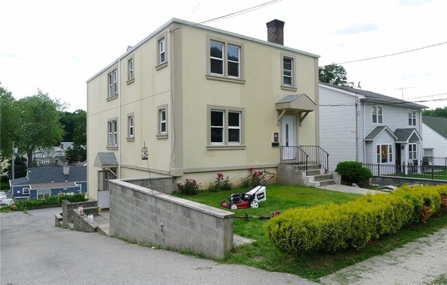 132 CHASE AVE