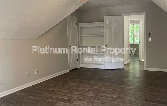 4 beds, 2.5 baths, 2,959 sqft, $2,695