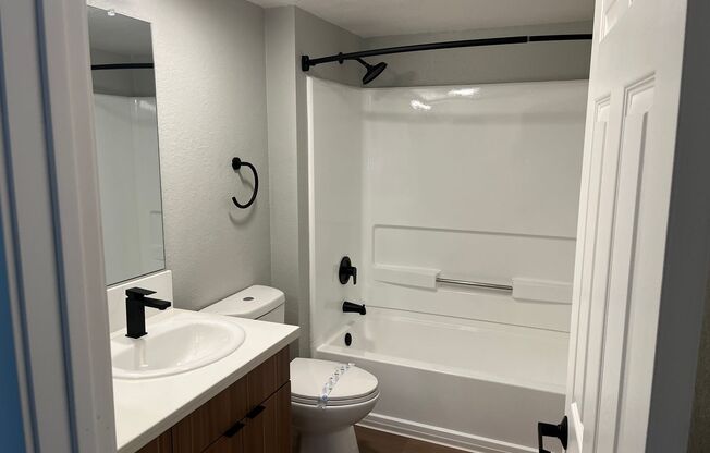 2 beds, 2 baths, 986 sqft, $2,695, Unit 340