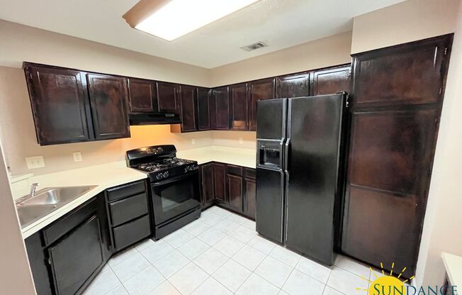 3 beds, 2 baths, $2,250