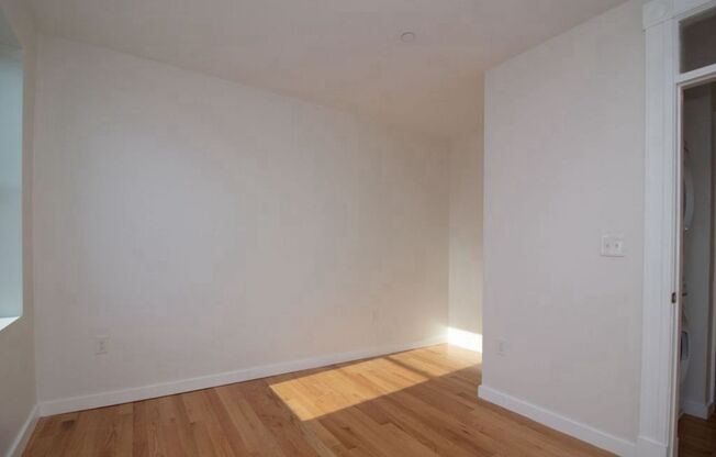 1 bed, 1 bath, 4 sqft, $1,450, Unit 3F