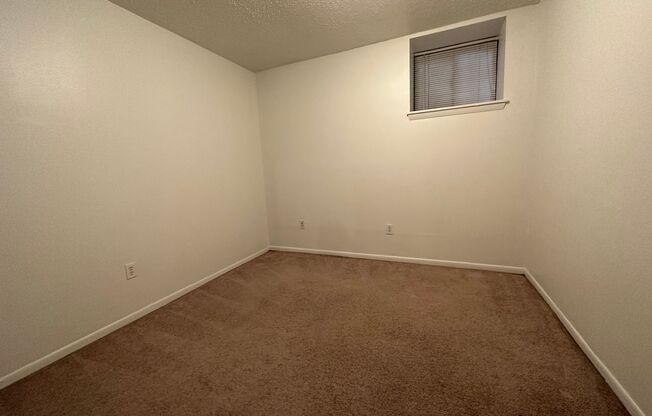 2 beds, 1 bath, 900 sqft, $1,620, Unit 732 S. Millvale Ave. #C2