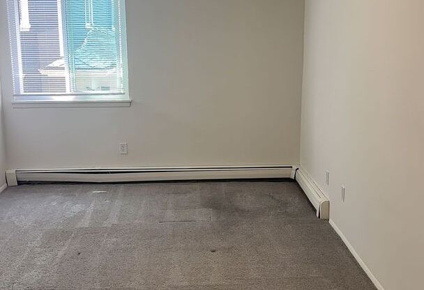 1 bed, 1 bath, 550 sqft, $1,095, Unit 219