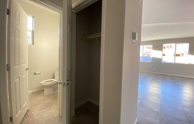 4 BED 2.5 BATH 2 CAR GARAGE,  LARGE CORNER LOT, GATED COMMUNITY IN NORTH VEGAS.