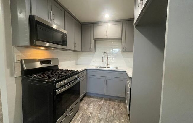 2 beds, 1 bath, 500 sqft, $2,295, Unit UNIT 3