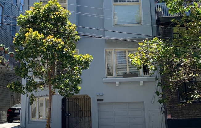 Charming & Updated  2 Bed, 1 Bath Russian Hill Condo - TV's and Speakers Included