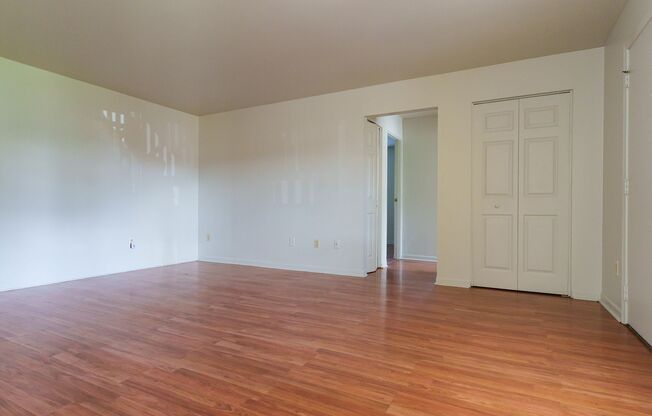 2 beds, 1 bath, 800 sqft, $850, Unit Unit 38