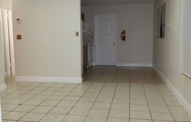 2 beds, 1 bath, $2,395