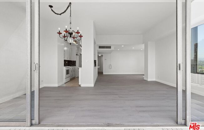 2 beds, 1.8 baths, 1,114 sqft, $5,400, Unit 1703