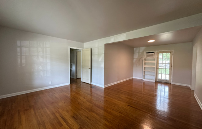 322 Altgelt Avenue