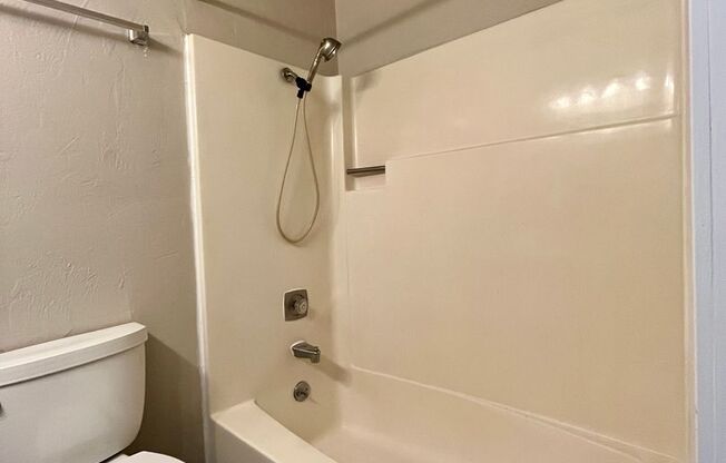 (OLV1)  1 Bedroom Loft!