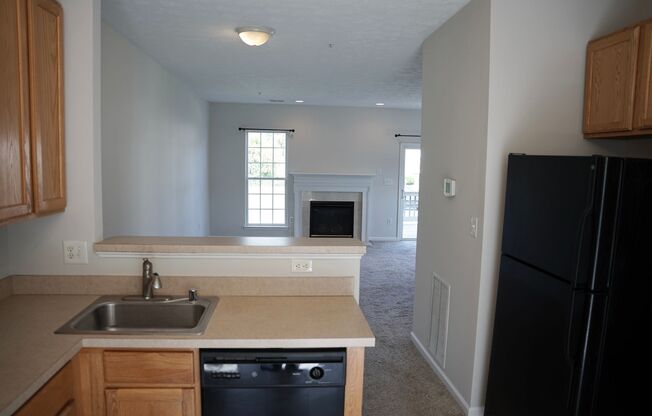 Beautiful 3 BR/ 2.5 BA EOG Townhome in Crain Summit!
