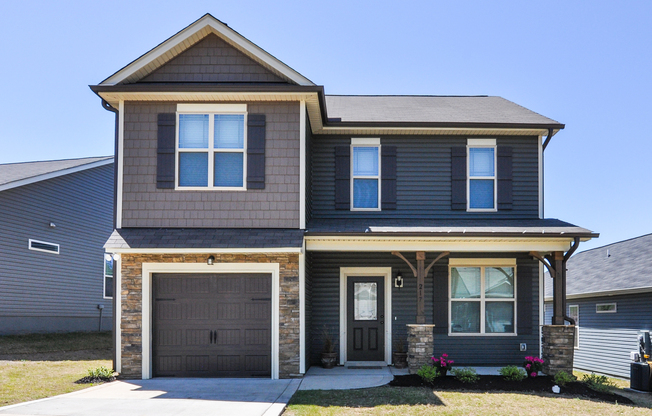 Move in Special-$500 Off your First Full Month! Apply Now! 4-Bedroom Home in Downtown Clayton’s Community – Parkview