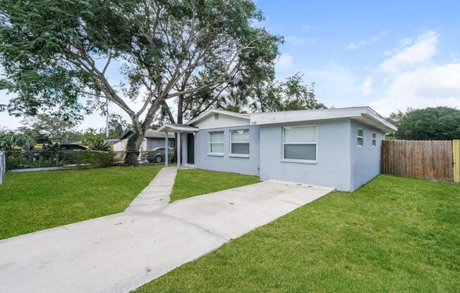 10301 N 17 ST
