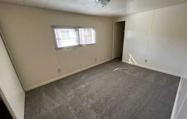 2 beds, 1 bath, 860 sqft, $3,000, Unit 119