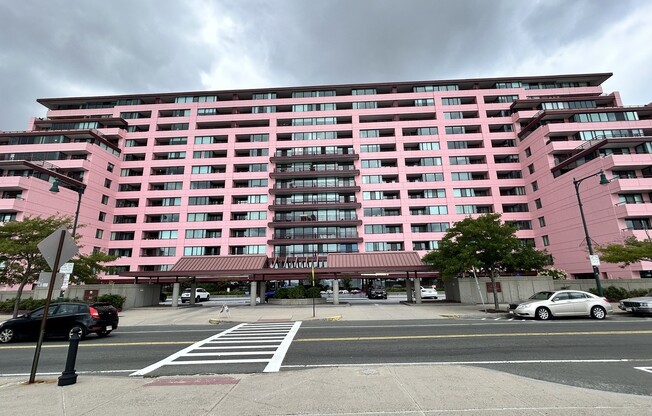 1 bed, 1 bath, 857 sqft, $3,400, Unit 5-5S