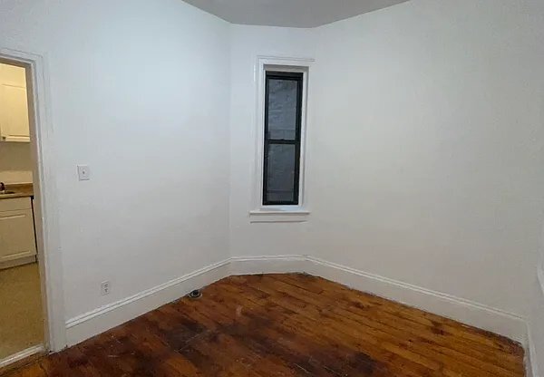 500 W 48 ST