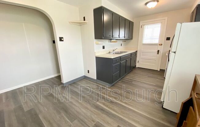 7209 RIV RD 2