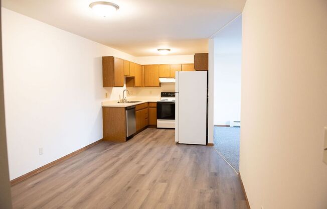 2 beds, 1 bath, 900 sqft, $875, Unit 1549-09