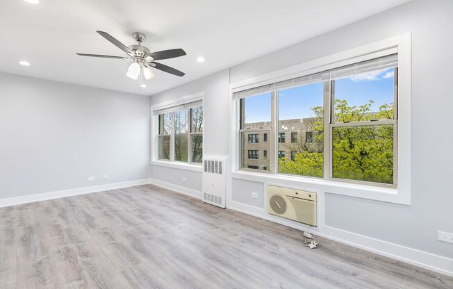 3 beds, 2 baths, $2,900, Unit 1301-4E