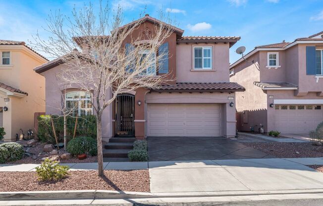 Immaculate 3 bedrooms & 3 bathroom home located in a gated community in Summerlin!