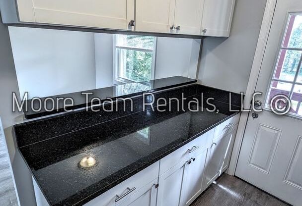 2 beds, 1 bath, $1,475