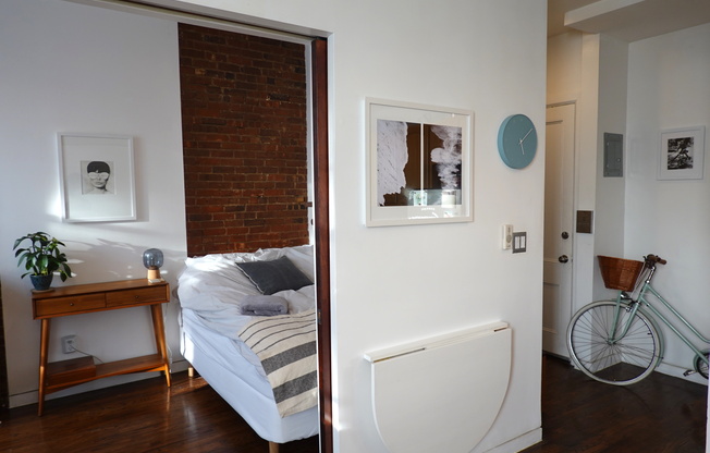 258 CLINTON AVE
