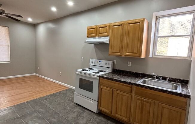 CHARMING STUDIO APARTMENT IN NORTH PHILADELPHIA AVAILABLE NOW!