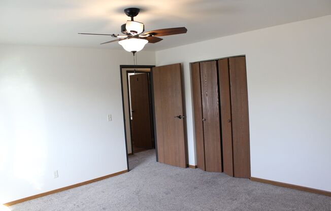 2 beds, 1 bath, 990 sqft, $999.99, Unit 603