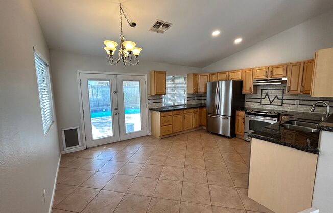 Single Story 3/2 Glendale Home W/**Pool!!*