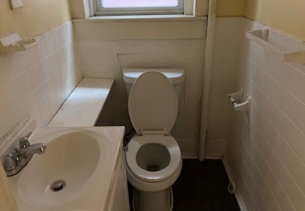 Studio, 1 bath, 500 sqft, $2,000, Unit 1