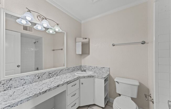 2 beds, 1 bath, 990 sqft, $1,225, Unit #16