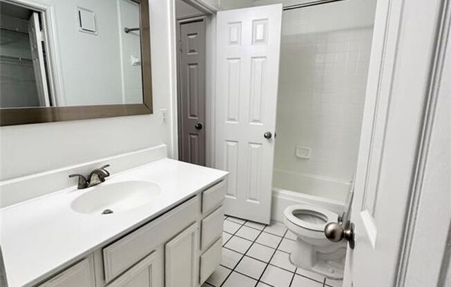 1 bed, 1 bath, $1,195, Unit Unit 424