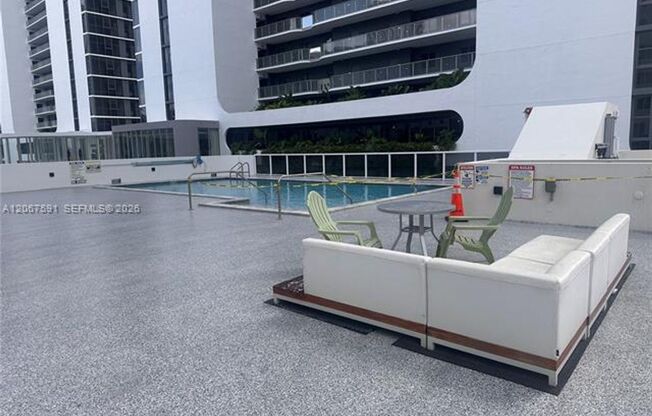 3 beds, 2 baths, $4,200, Unit # 1605
