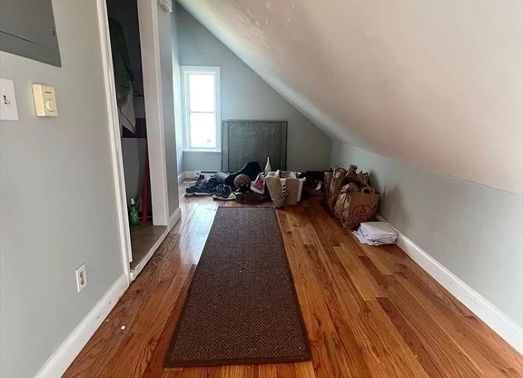 Studio, 1 bath, 500 sqft, $1,750, Unit 4