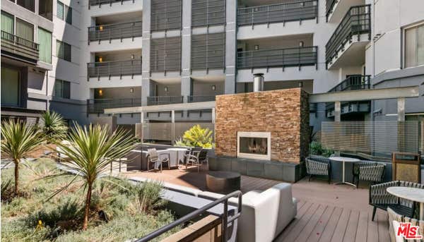 1 bed, 1 bath, 1,050 sqft, $3,100, Unit 426