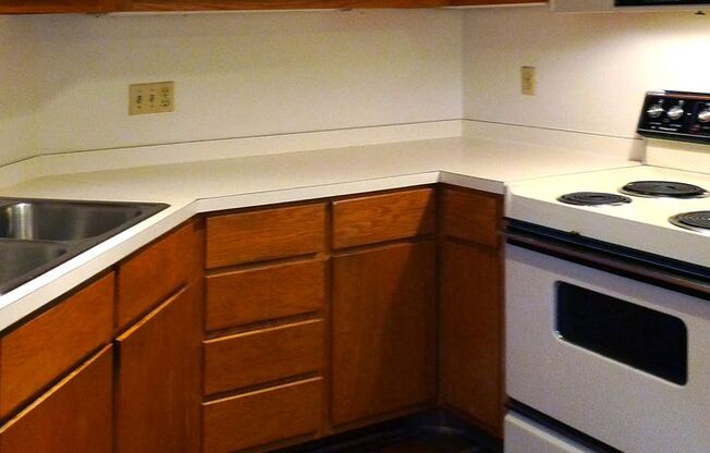 1 bed, 1 bath, 410 sqft, $1,125, Unit 24 - D