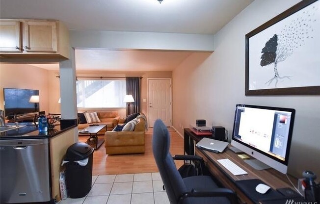 Beautiful, Clean 1 Bed, 1 Bath in Convenient & Safe Neighborhood
